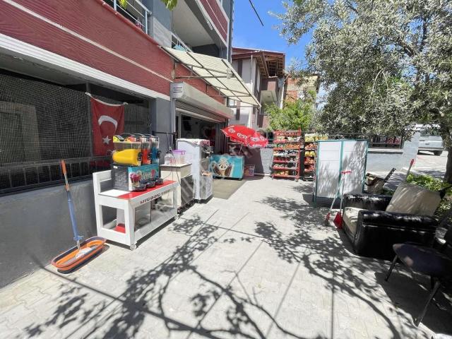 Akgün'den Market Malzemesiyle Birlikte Satılık Dükkan