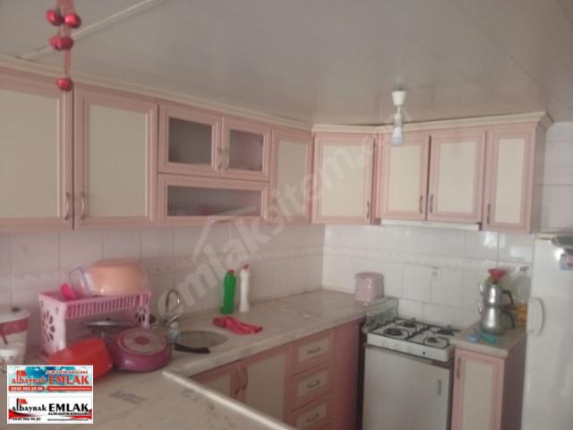 AKHİSAR ZEYTİNLİOVA DA SATILIK 298 M2 KÖY EVİ 1.300.000 TL