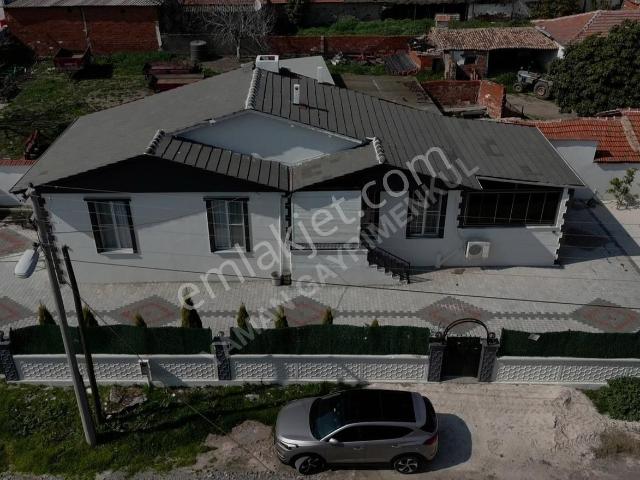 Akhisar Kapaklı'da Kış Bahçeli Müstakil Villa