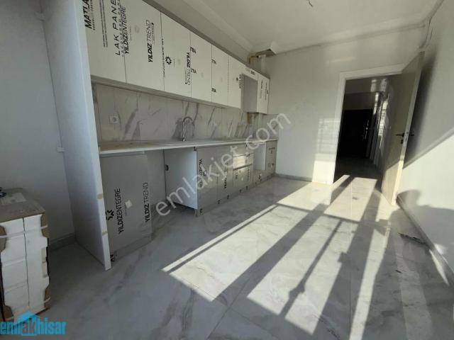 Akhisar Reşatbey Mh.yerden Isıtma Kiralık 2+1 Sıfır Daire