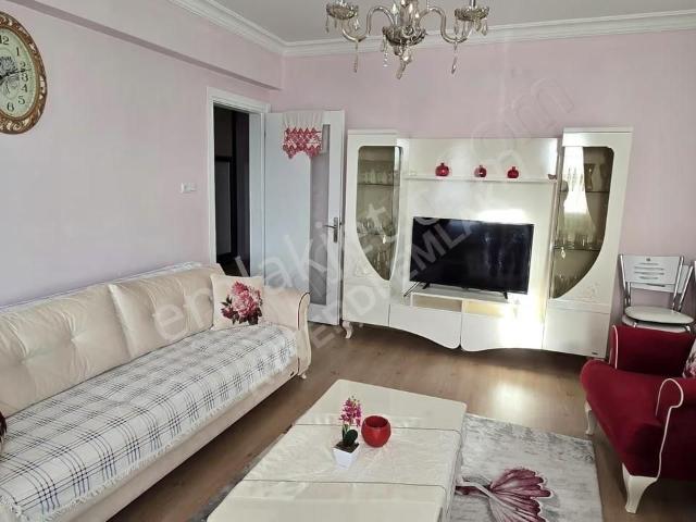 Akhisar'da Eşyalı, Ara Kat Kiralık Daire 3+1