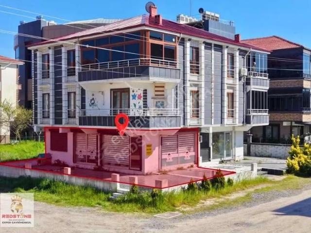 Akkum'da Hastane Karşısı, Geniş Açık Alana Sahip, 60 M2 Dükkan