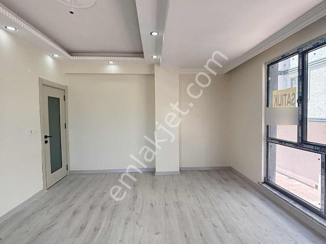 Akkaya İnşaattan Marmaracıkta Geniş Ara Kat Kiralık 2+1