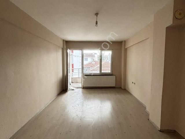 Akkaya İnşaattan Reşadiye Mah. 3+1 Geniş Ara Kat