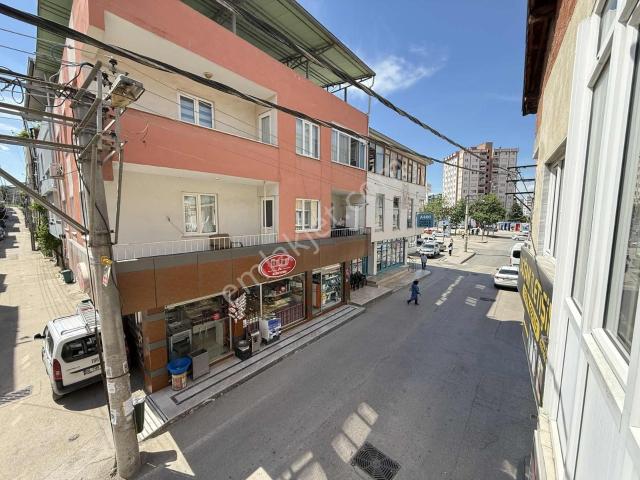 Akram'dan Hamitler De Cadde Üzeri Kiralık Daire