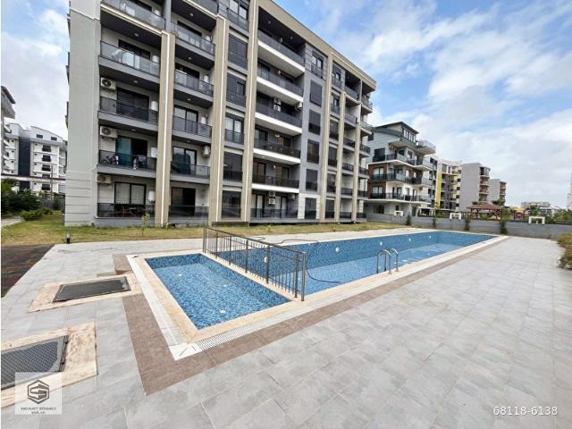 Aksu Altıntaş İskanlı Yaşam Başlamış Site'de 1+1 Bahçe Katı