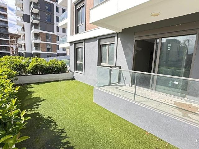 Aksu Altıntaş'ta Sıfır Keyifli 2+1 Bahçe Katı Kiralık