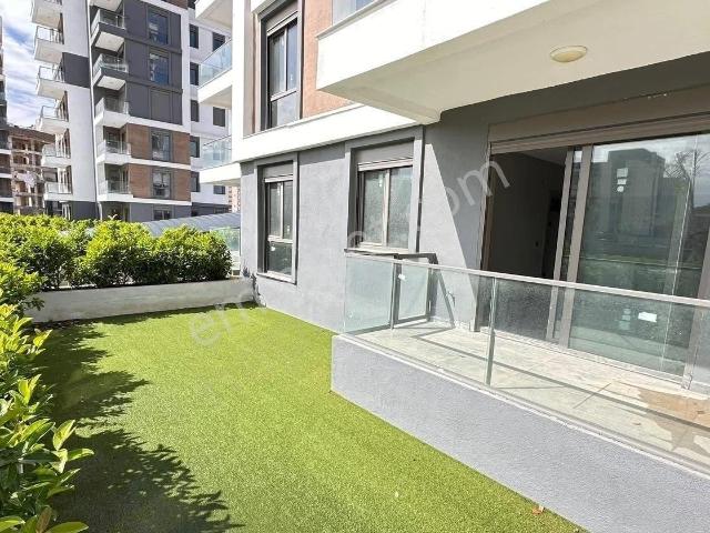 Aksu Altıntaş'ta Sıfır Keyifli 2+1 Bahçe Katı Kiralık