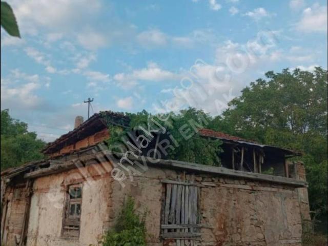Aksu Da300 M2 Arsa İçinde Müstakil Ev