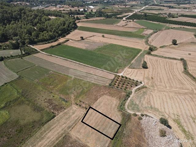 Aksu Yeşilkaraman'da Yatırımlık 734 mt2 Müstakil Tarla