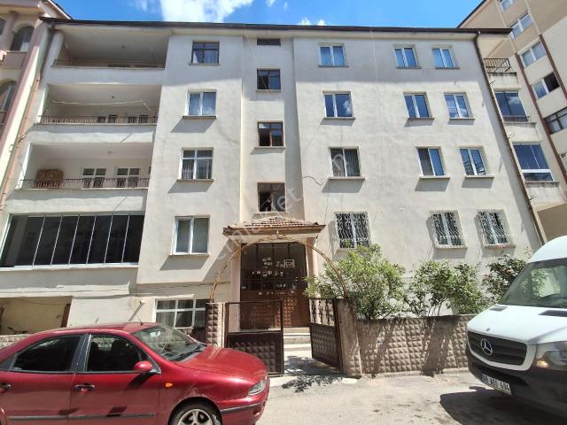 Aksaray Taşpazar Mahallesi 40 Metrelik Yolda 3+1 Kiralık Daire