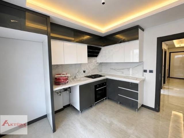 /aktürk Emlak/ Çift Banyo İskan K.otopark Merkezi Sıfır Daire