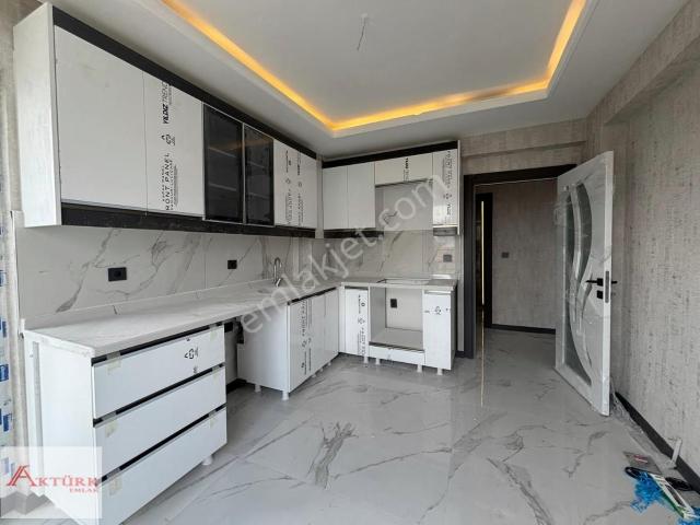 /aktürk Emlak/arakat İskan Ebeveyn Ankastre Kilerli 3+1 Daire