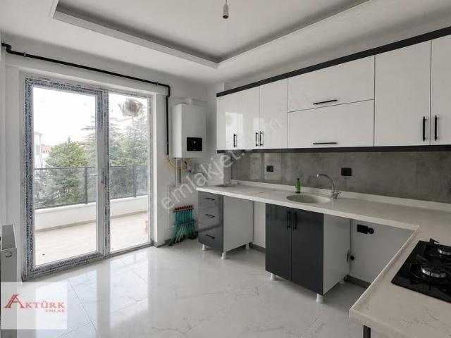 /aktürk Emlak/kombi Petekler Takılı İskanlı Katta Sıfır Daire