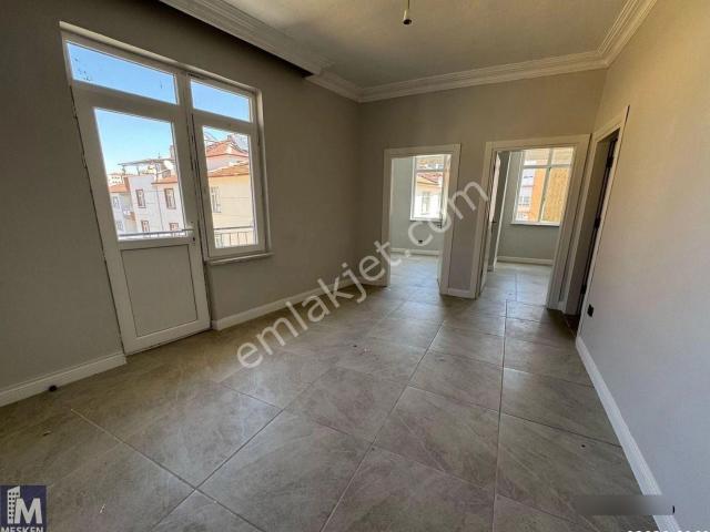 Aktekke Meydanı Karşısı Bakımlı Arakat Kiralık Daire