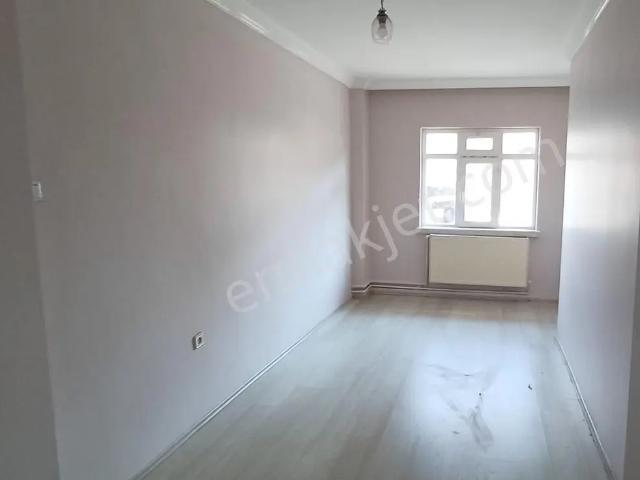 Aktepe Stadı Yakını Kiralık 3+1 Daire