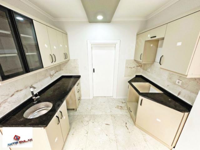 AKTİF'TEN AKÇAY MERKEZ'DE SATILIK 3+1 AYRI MUTFAKLI MASRAFSIZ DAİRE