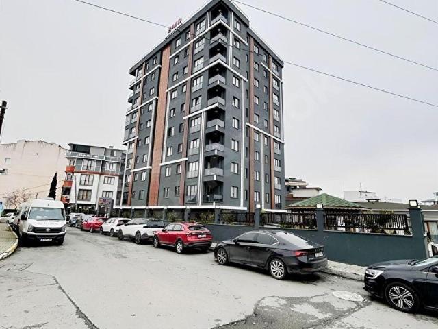AKTİF EMLAKTAN SİTEDE METROYA 3 DK 2+1 100M2 4, KAT DAİRE