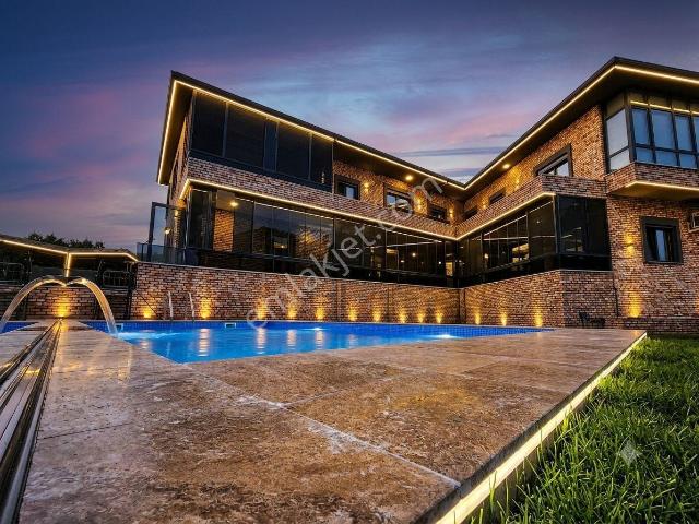 Aktif'ten Yaylaönünde Satılık Havuzlu Yerden Isıtmalı Harika 4+1 Villa