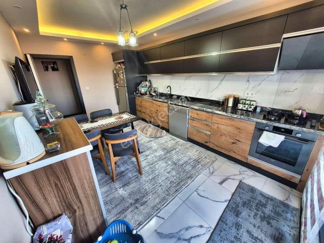 aktiften Zeytinli'de Satılık Manzaralı Doğa İle İç İçe Arakat Geniş 140m2 3+1 Daire