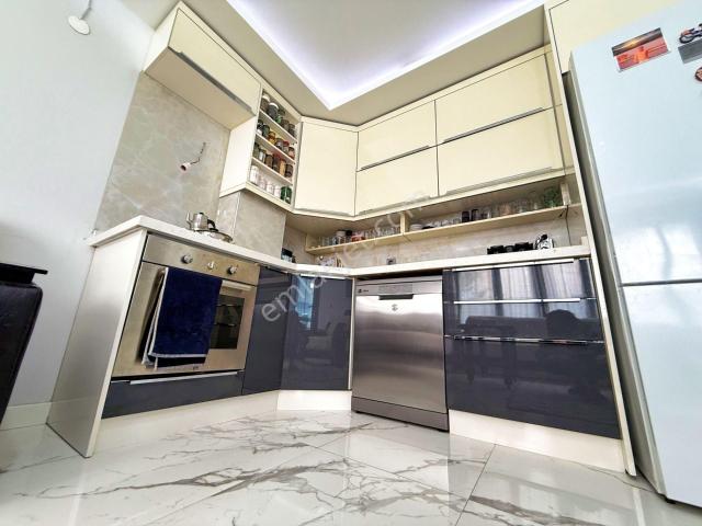aktif'ten Akçay Merkezde Satılık Müstakil Tadında Cam Balkonlu 1+1daire