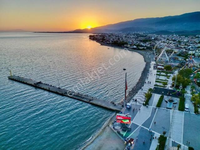aktif'ten Akçay Merkez'de Satılık Deniz Manzaralı Ayrı Mutfaklı Lüx 2+1 Daire