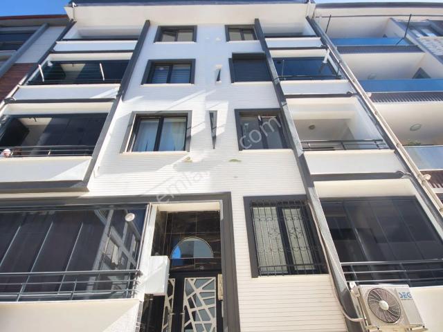 Aktif'ten Akçay Merkezde Satılık Denize Yakın Çift Banyolu Ön Cephe Harika 3+1dublex