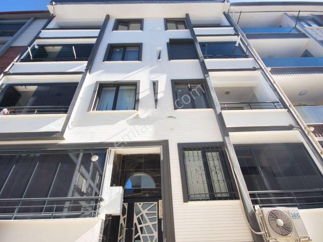 aktif'ten Akçay Merkezde Satılık Denize Yakın Çift Banyolu Ön Cephe Harika 3+1dublex