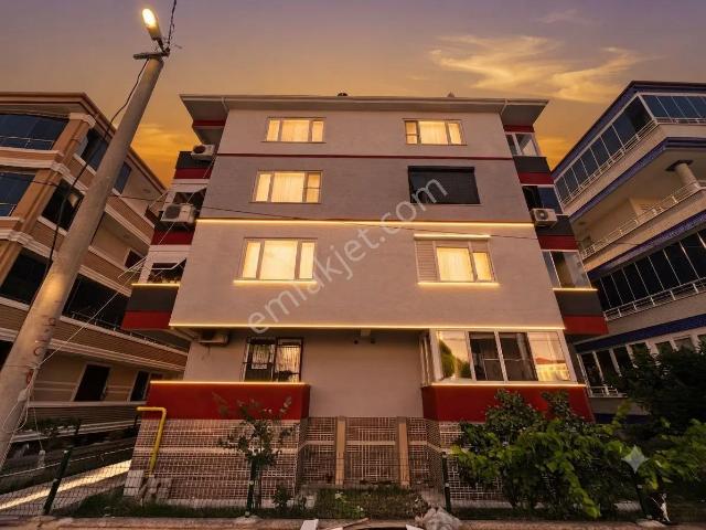 Aktif'ten Akçay Merkez'de Satılık Denize Yakın Ön Cephe Ferah 2+1daire