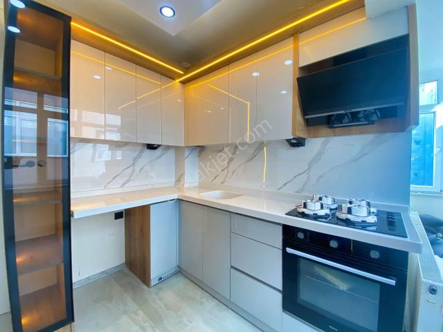 aktiften Akçay Merkez'de Satılık Ebeveyn Banyolu Arakat Harika Tasarım 2+1 Daire