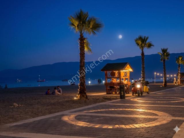 aktiften Akçayda Hafta Sonlarını Tatil Gibi Yaşatacak Full Kredili Denize 250m 1+1 Daire