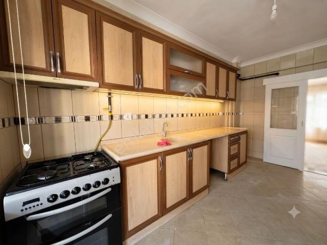 Aktif'ten Akçay'da Satılık Arakat Doğalgazlı Çift Balkonlu 2+1 Daire