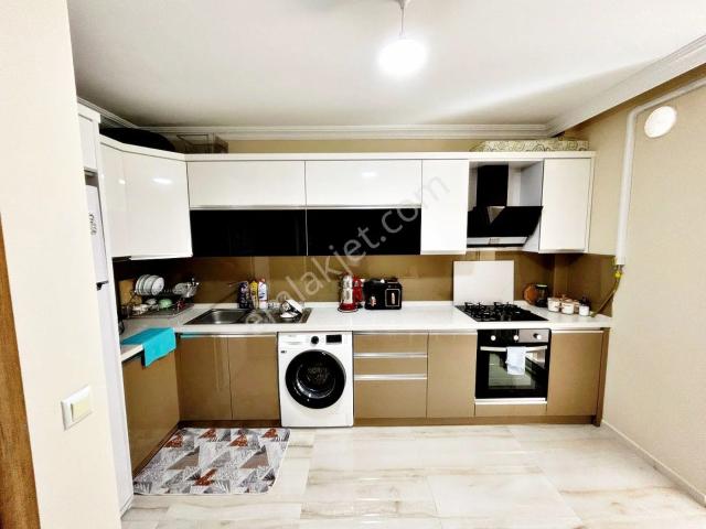 Aktif'ten Akçay'da Satılık Dağ Manzaralı Çift Balkonlu Arakat Kombili 2+1daire