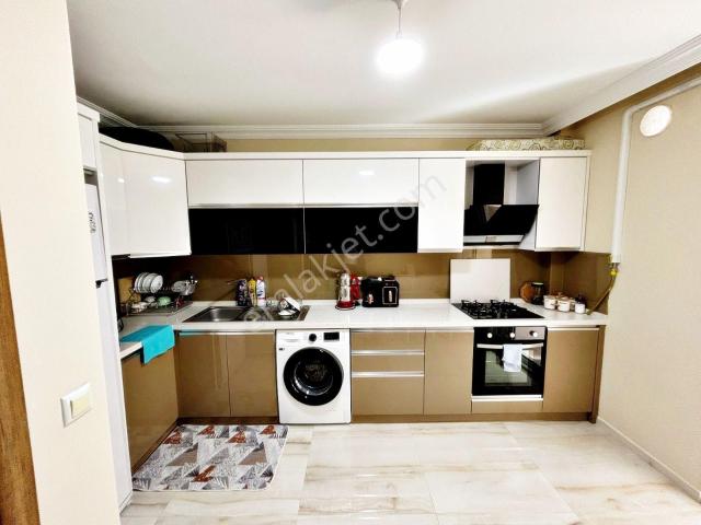 aktif'ten Akçay'da Satılık Dağ Manzaralı Çift Balkonlu Arakat Kombili 2+1daire