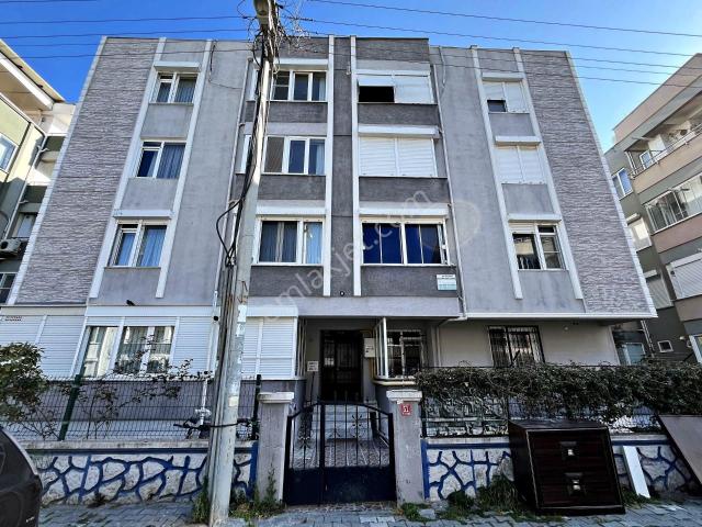 aktif'ten Akçay'da Satılık Denize 300mt Arakat Ayrı Mutfaklı Geniş 2+1 Daire