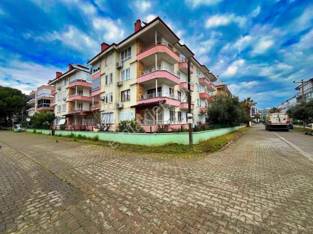 aktif'ten Akçay'da Satılık Çift Balkonlu Barbekülü Ön Cephe 2+1 Daire