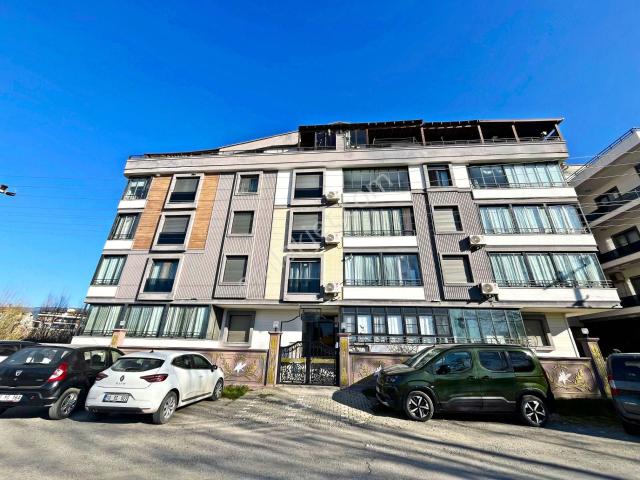 aktiften Akçay'da Satılık Mekrezi Konumda Lüx Denize 400mt Doğalgazlı 2+1 Akıllı Ev