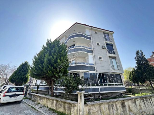 aktif'ten Akçay'da Satılık Nezih Muhitte Ön Cephe Doğalgazlı 8 Yaşında 2+1 Daire