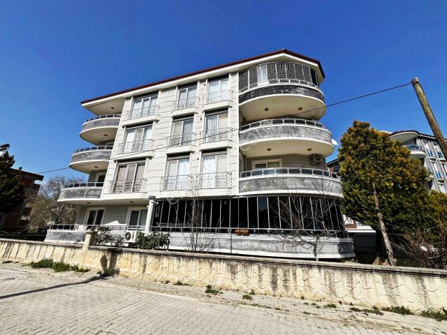 aktif'ten Akçay'da Satılık Nezih Muhitte Ön Cephe Doğalgazlı 8 Yaşında 2+1 Daire