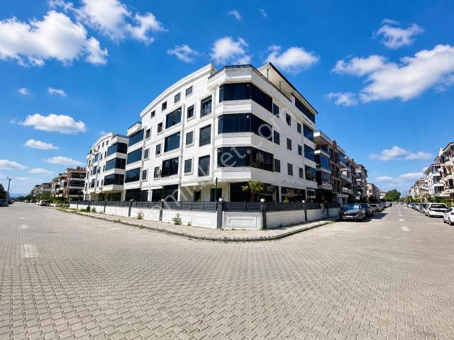 aktif'ten Akçay'da Satılık Tasarımı İle Mest Olacağınız Ferah 2+1 Daire