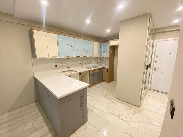 aktif'ten Akçay'da Satılık Yerden Isıtmalı Kapalı Otoparklı Geniş 1+1 Daire
