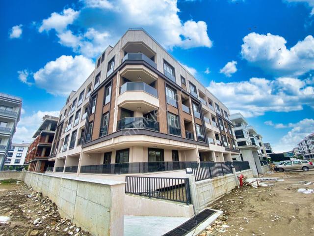 aktif'ten Akçay'da Satılık Yerden Isıtmalı Kapalı Otoparklı Geniş 1+1 Daire