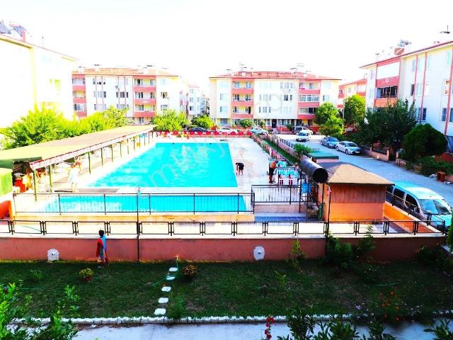 aktif'ten Akçay'da Satılık Yüzme Havuzlu Kombili Ön Cephe Geniş 3+1 Daire