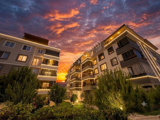 Aktif'ten Akçay'da Satılık Yüksek Kredili Ön Cephe Arakat Cam Balkonlu Geniş 1+1 Daire