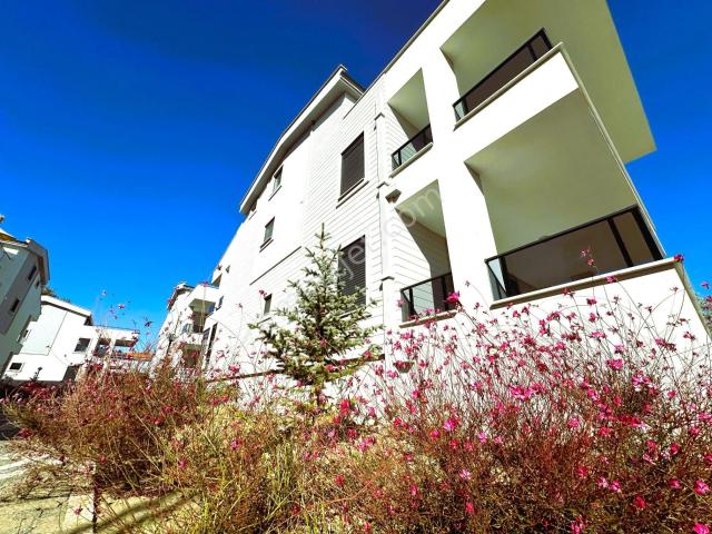 aktif'ten Altınoluk'ta Denize Yakın 3+1 Çift Balkonlu Çift Cephe Dublex