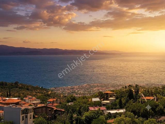 Aktiften Çamlıbelde Satılık Doğanın İçinde Körfez Ve Deniz Manzaralı Lüx 1+1dublex