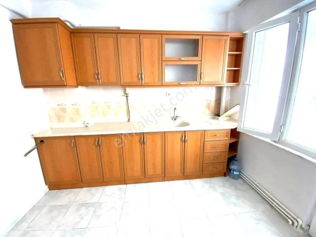 Aktiften Bahçelievlerde 3+1 120 M2 Ferah Yaşam Alanı Sunan Ön Cephe Kiralık Daire