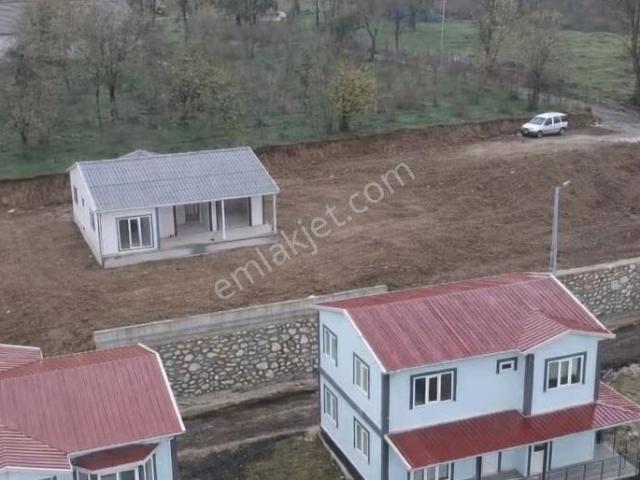 Akyazı Taşburunda Doğayla İç İçe Müstakil Villa Fırsatı!