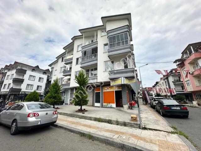 Akyazı'da İçi Sıfır Yenilenmiş 2+1 Kiralık Daire