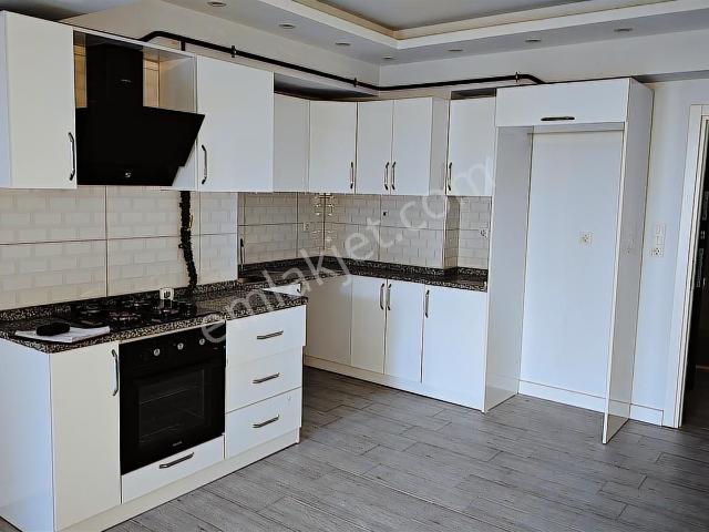 Akyazı Merkez'de Kiralık Ara Kat 2+0 Daire Ömercikler Mahallesi